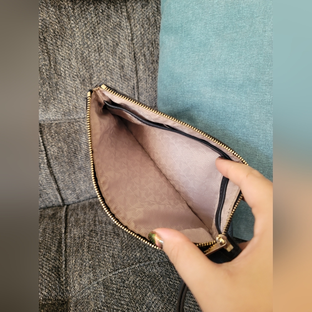 Michael Kors Charlton Baltic Blue Large Wristlet - Picture 12 of 12